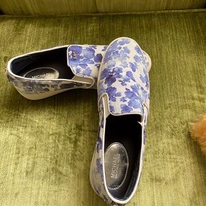 Gently worn size 8M, 38.5